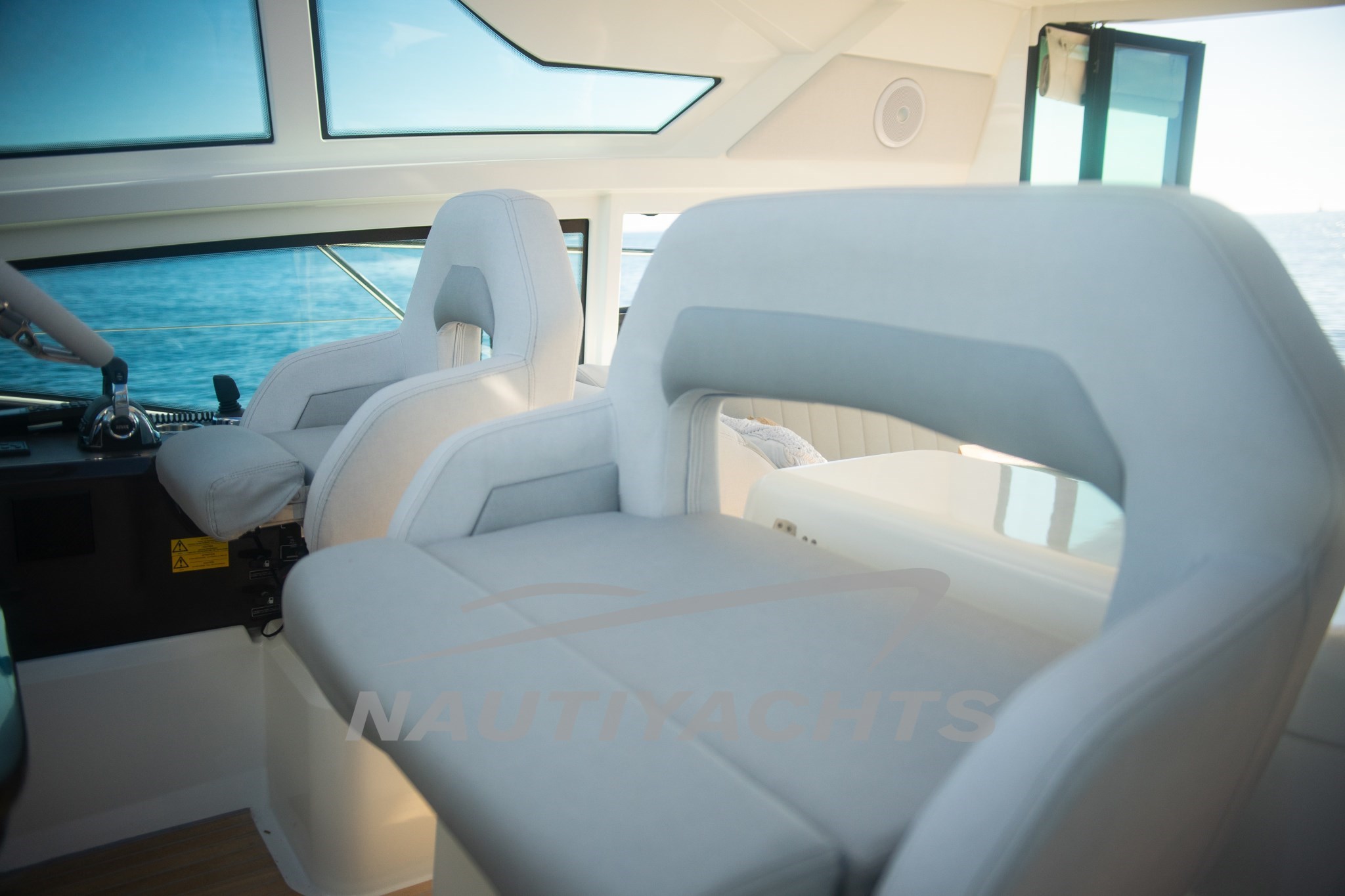 slider 14 Beneteau Gran Turismo 46